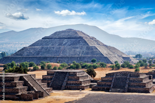 Fotografia Panorama piramidy Teotihuacan
