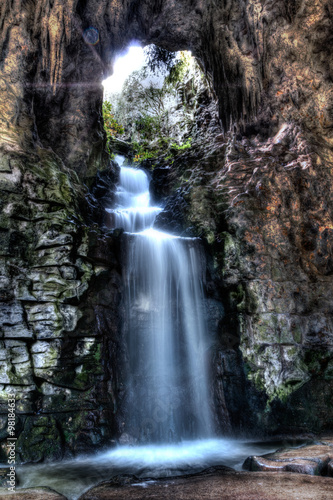 Fototapeta Naklejka Na Ścianę i Meble -  Waterfall from Buttes-chaumond parc in Paris