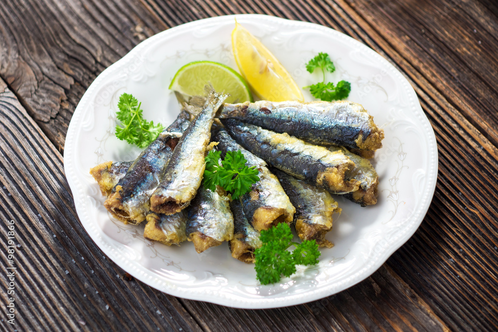 Sardines with lemon and olive oil