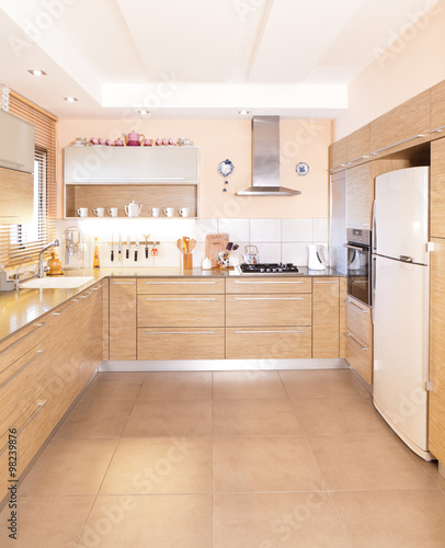 Fototapeta Naklejka Na Ścianę i Meble -  New kitchen in a modern home
