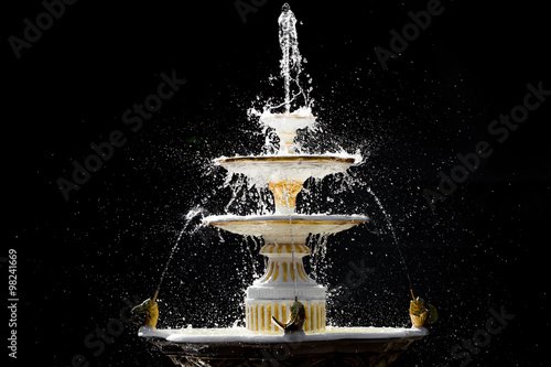 Isolated splash fountain