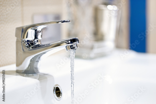 faucet and water flow