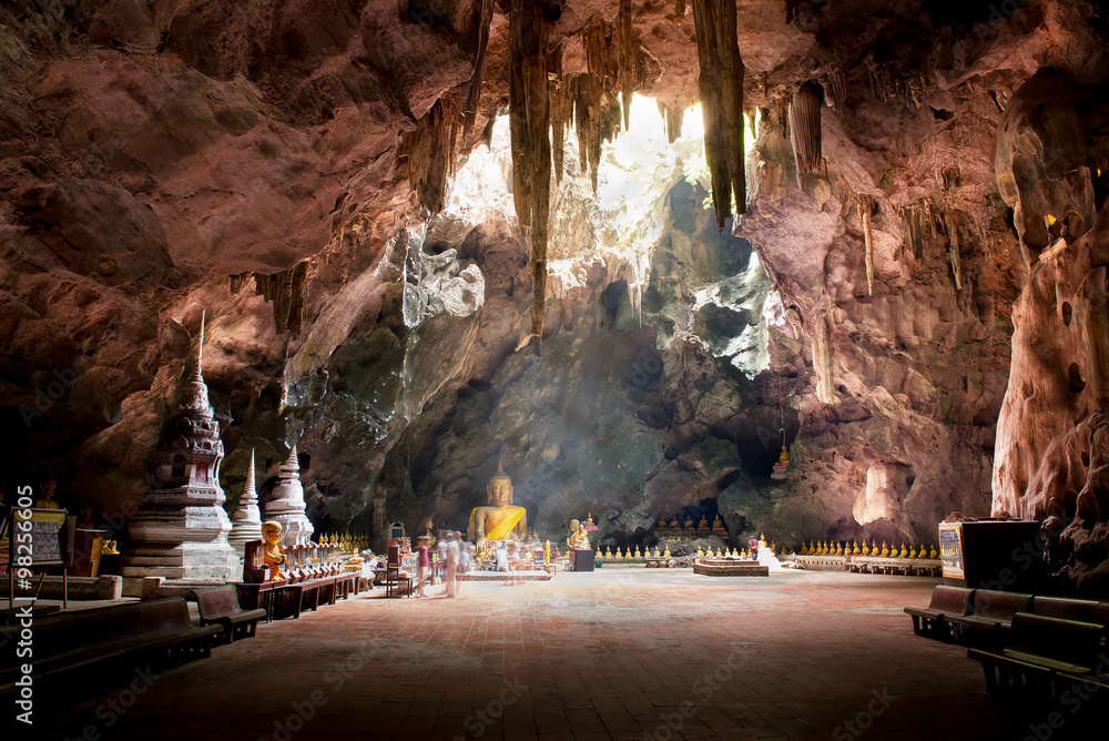 Fototapeta premium Kao-Luang cave Phetchaburi Thailand
