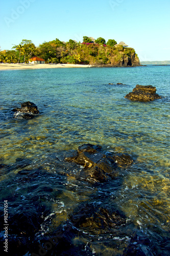     madagascar    andilana beach seaweed   indian   house photo