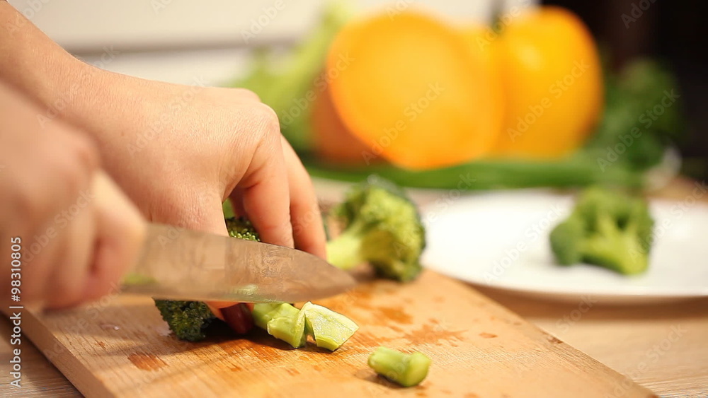 preparation of fresh broccoli for cooking preparation of fresh broccoli for cooking