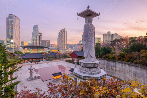 Sunset at Bongeunsa temple of downtown skyline in Seoul City, So
