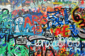 Papier peint photo Graffiti Mur pulvérisé graffiti rue brut  © studio023