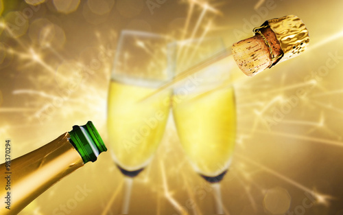 Feuerwerk mit Sekt