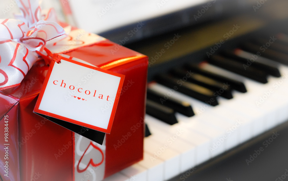 Piano gift box deals