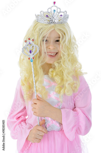 Kleine Prinzessin in Kostüm zu Karneval, Fasching oder Fastnacht für Kostümfest oder Mottoparty