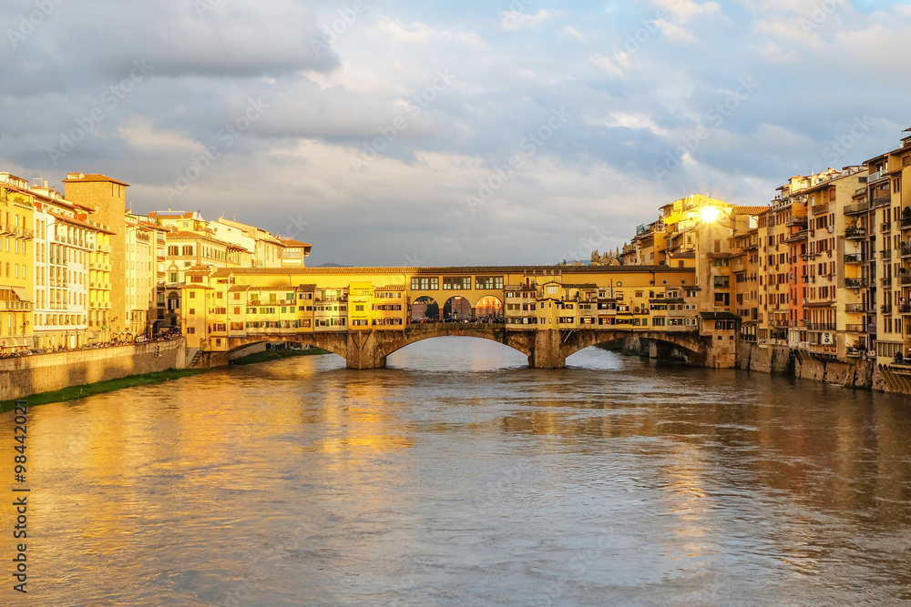 Florence, Ponte Vecchio Scenics, sunny day.