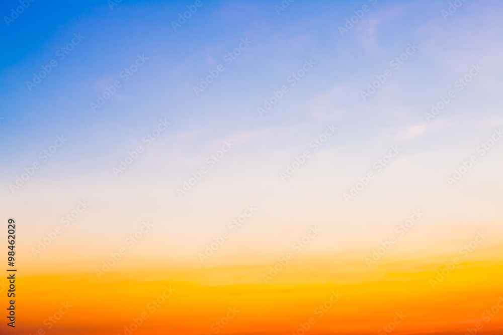 Fototapeta premium Beautiful summer sunset sky for background