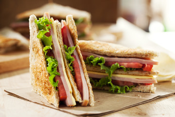 Sierkussen Snackbar Zelfgemaakte clubsandwich voor lunch  © klaikungwon