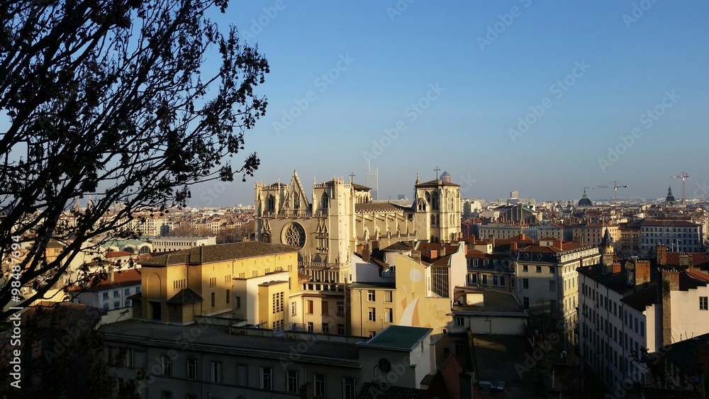 Vue aérienne de la cathédrale Saint-Jean de Lyon