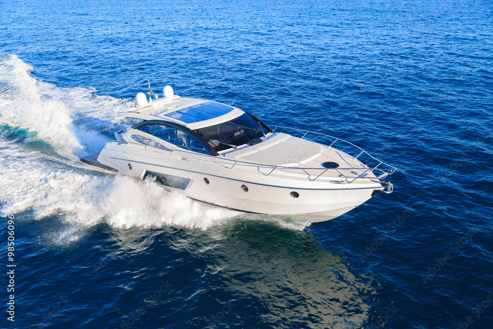 Fototapeta premium luxury motoryacht in navigation