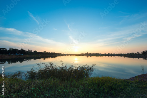 sunset on the lake © yotrakbutda