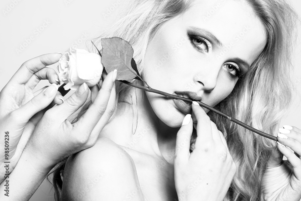 Obraz premium Sexy woman with rose