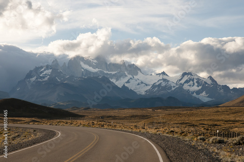 Road to Fitzroy Peaks - El Chalten - Argentina