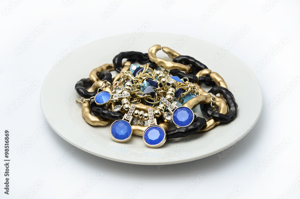 plate with jewels