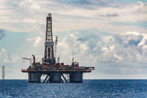oil platform at sea photo