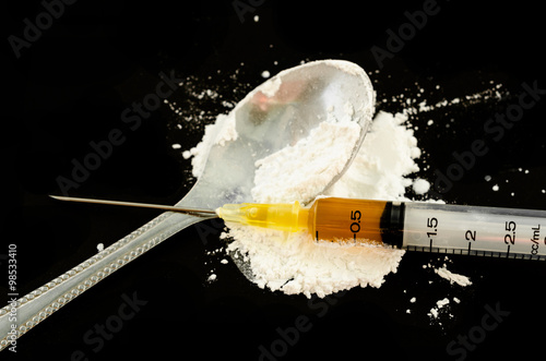 Quadro em tela Drug syringe, amphetamine tablets.