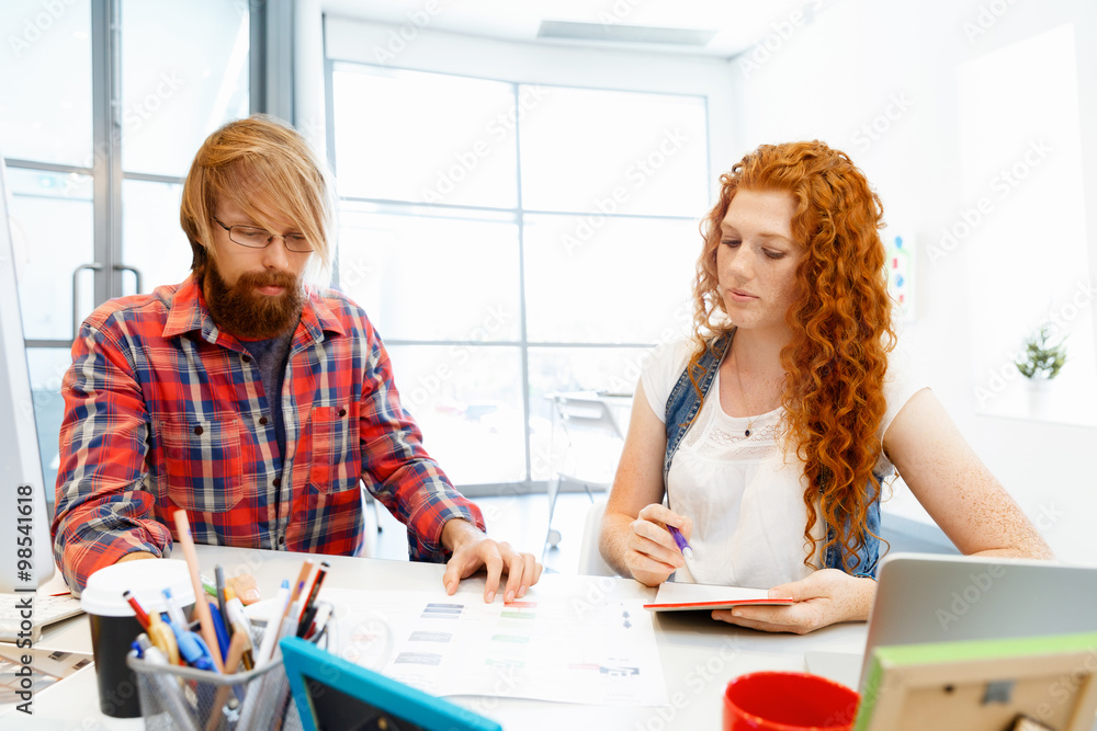 Obraz premium Co-workers working together