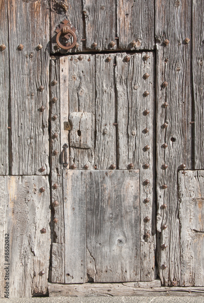 Très vieille porte d'entrée, Ainsa, Aragon, Espagne, Europe  