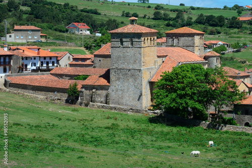 Kloster Colegiata Hl. Juliana in Santillana del Mar photo