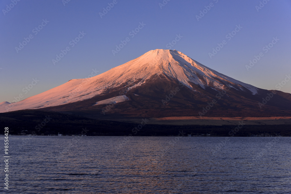山中湖より富士山朝焼け