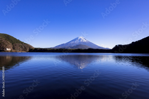 精進湖より富士山