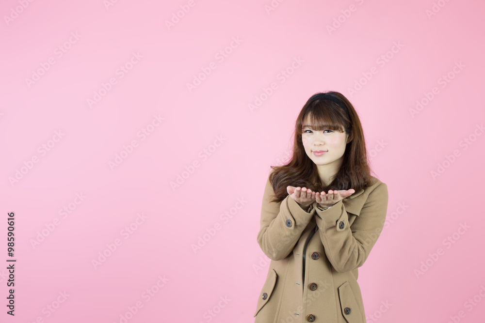 カジュアルポートレート(ピンクバック) カジュアルポートレート(ピンクバック)