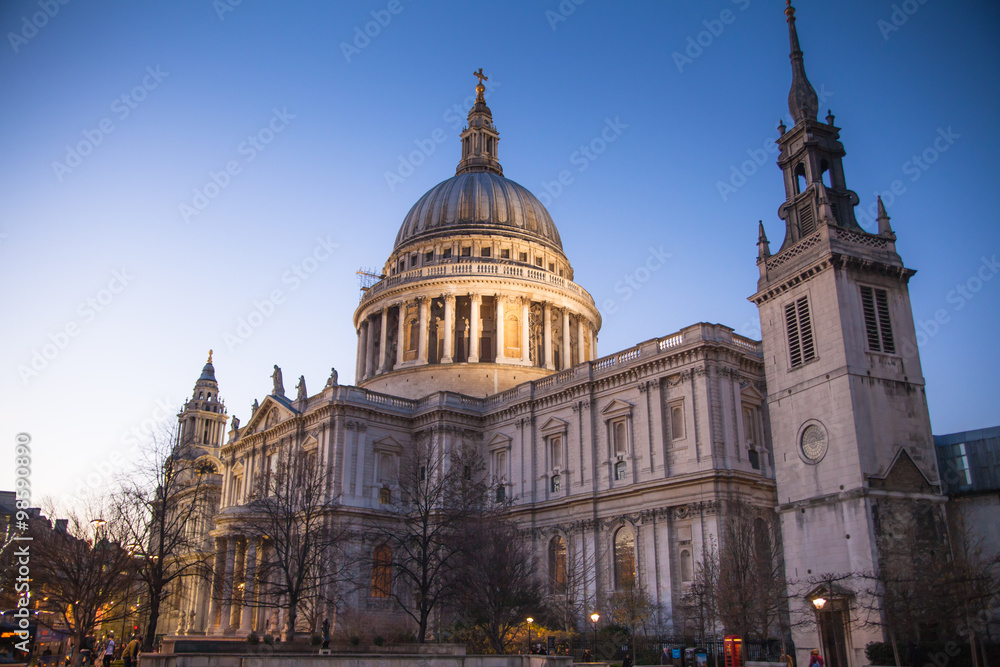 LONDON, UK - DECEMBER 19, 2014: City of London. St. Paul cathedral at the dusk