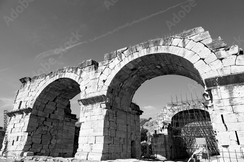 old construction column    and the roman temple history pamukkal photo