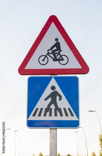 Señales de Trafico de Peatones y Bicicletas