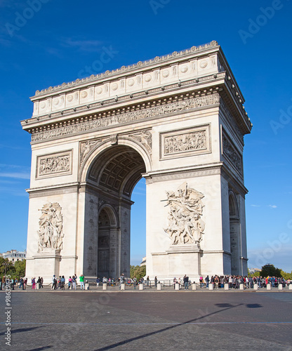 Arc de Triomphe, Paris © swisshippo