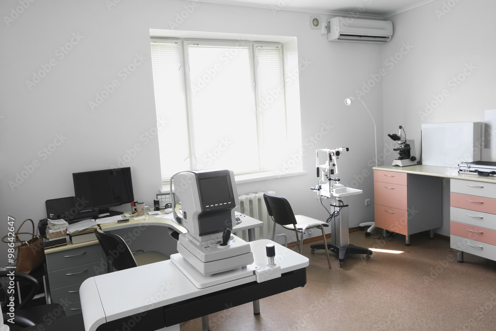 doctor's consulting room doctor's consulting room