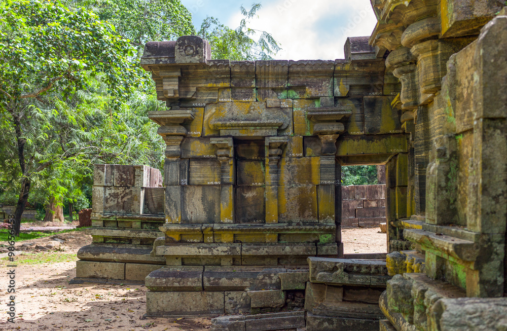 Fototapeta premium Sri Lanka, Polannaruwa, the large Buddah statue of the medieval capital city