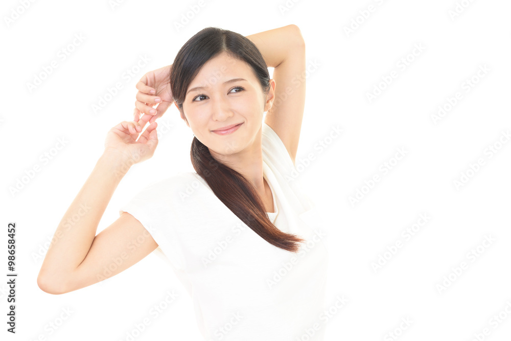 笑顔で寛ぐ女性 笑顔で寛ぐ女性