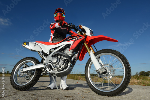 Fototapeta Naklejka Na Ścianę i Meble -  Motocross rider