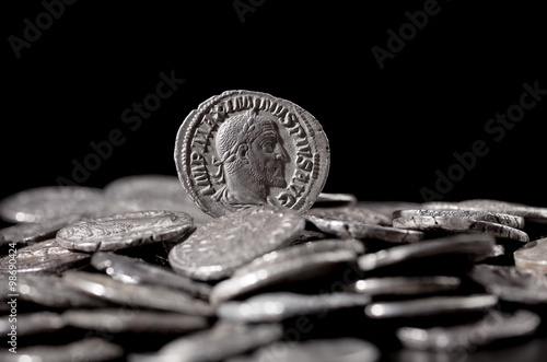 Autentyczne srebrne monety starożytnego Rzymu