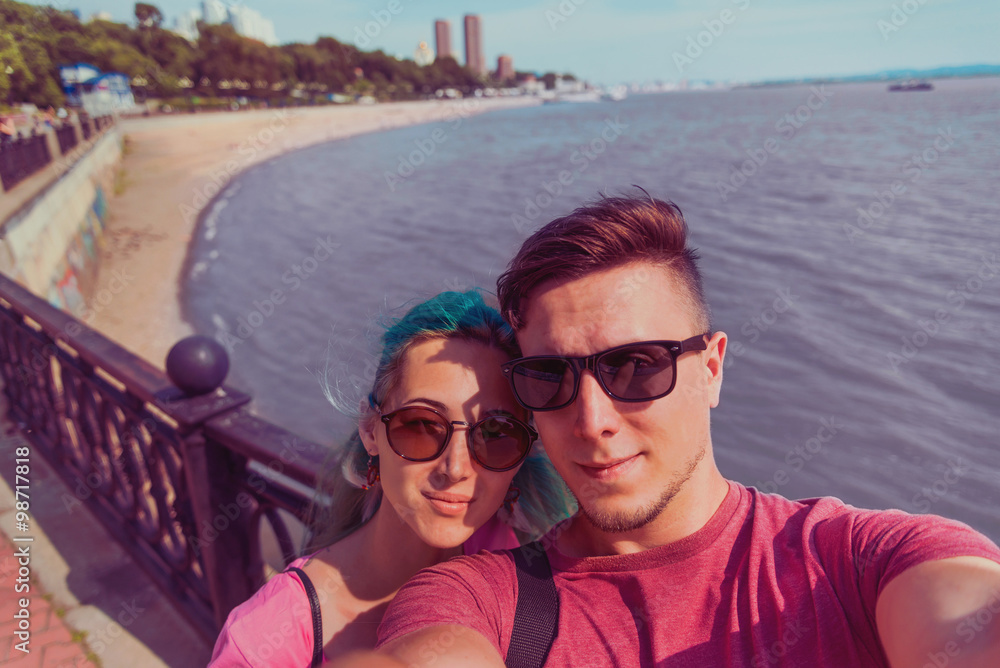 Fototapeta premium Couple doing self-portrait