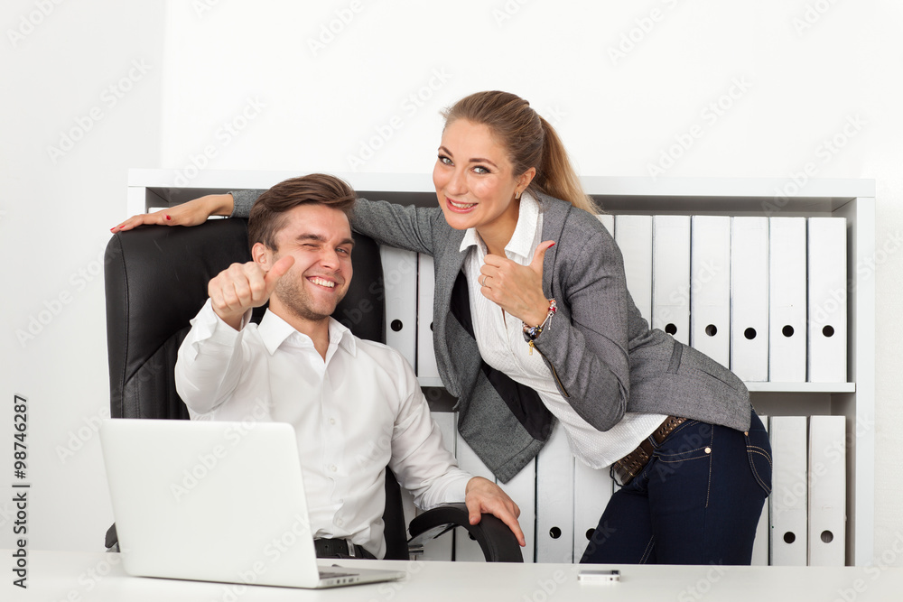 Fototapeta premium business people sitting in the office