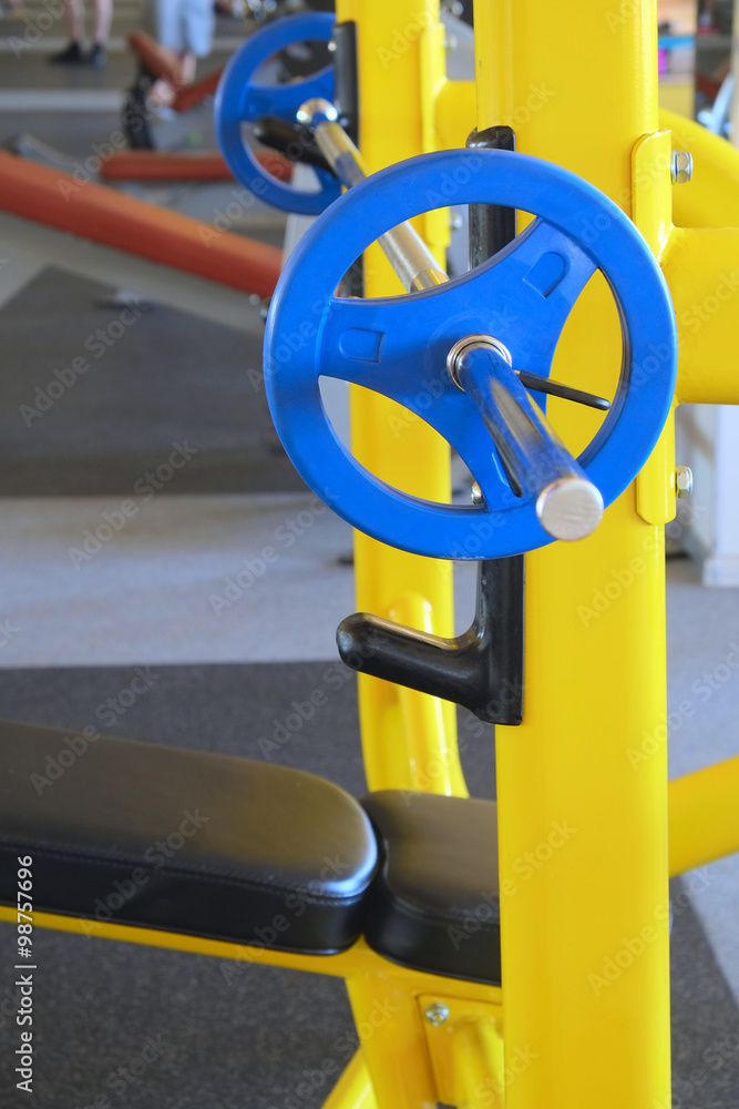 Gym apparatus in a gym hall