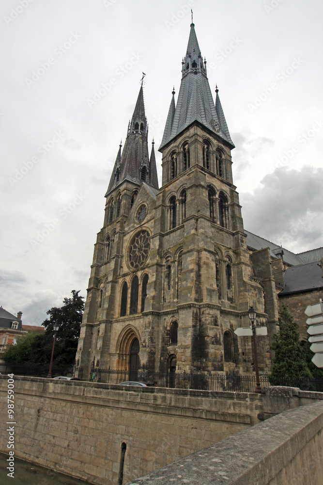 Notre-Dame-en-Vaux church, Chalons-en-Champagne Notre-Dame-en-Vaux church, Chalons-en-Champagne