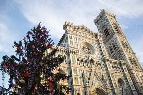 Florence Santa Maria del Fiore Cathedral close to Christmas tree