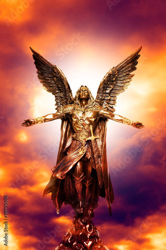 Leinwand Poster archagel statue with divine light