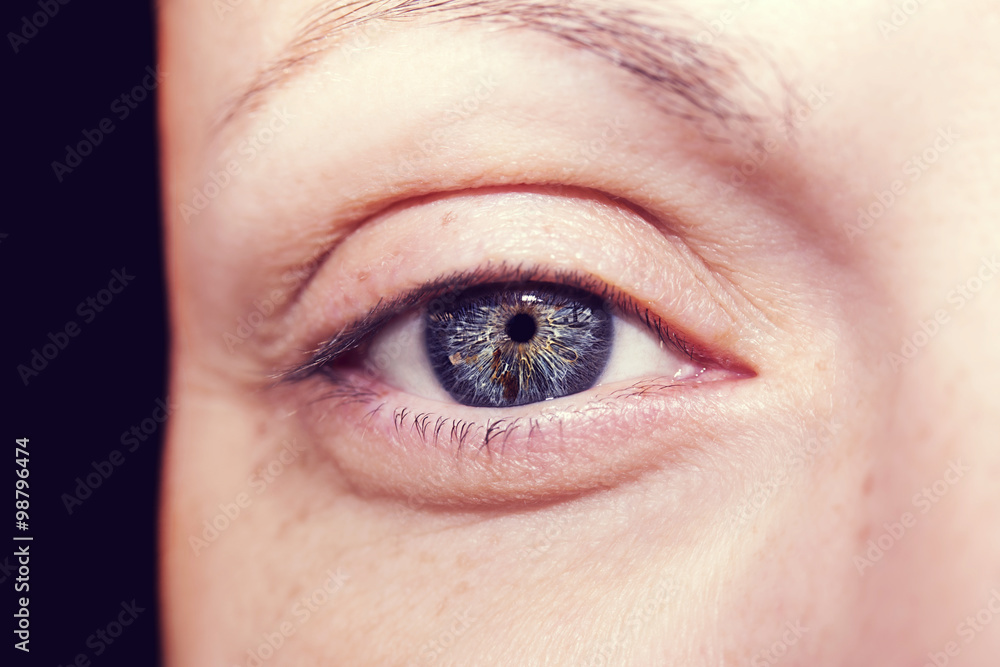 Naklejka premium A beautiful insightful look eye. Close up shot