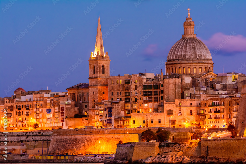 Obraz premium Valetta nocą, Malta