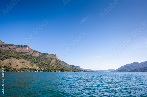 View of the coast of mountains and sea of ??Paraty - Rio de © Luciano Queiroz