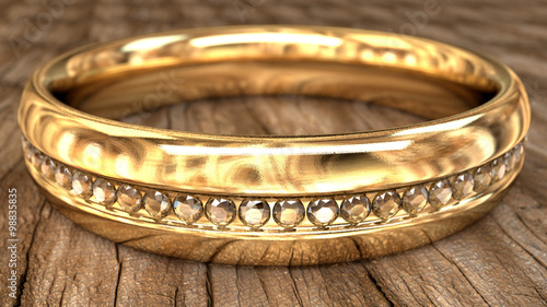 Golden Ring with many Brillants